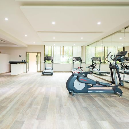 Palmarena Rooms & Residences - Long Stay Comfort With Parking, Sauna, Gym & Pool - Steps From 5Th Avenue بلايا ديل كارمن المظهر الخارجي الصورة