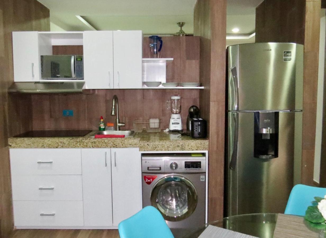 Palmarena Rooms & Residences - Long Stay Comfort With Parking, Sauna, Gym & Pool - Steps From 5Th Avenue بلايا ديل كارمن المظهر الخارجي الصورة