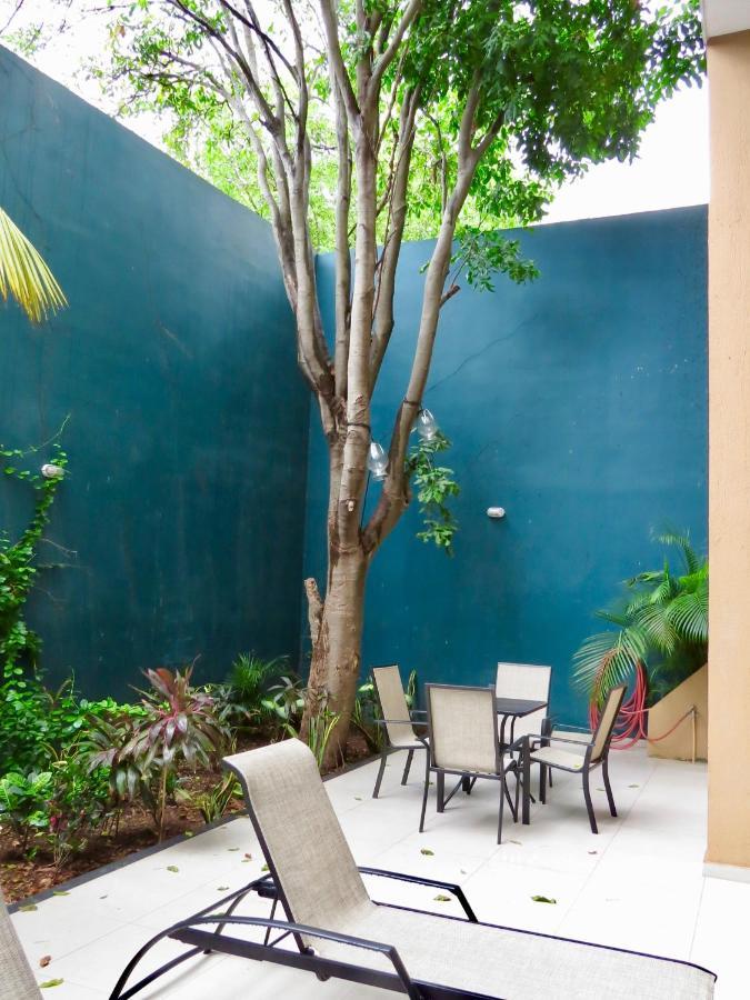 Palmarena Rooms & Residences - Long Stay Comfort With Parking, Sauna, Gym & Pool - Steps From 5Th Avenue بلايا ديل كارمن المظهر الخارجي الصورة